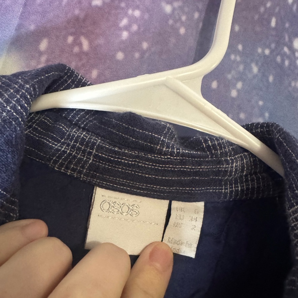 ASOS bodysuit missing a button 🛍 - Picture 3 of 5